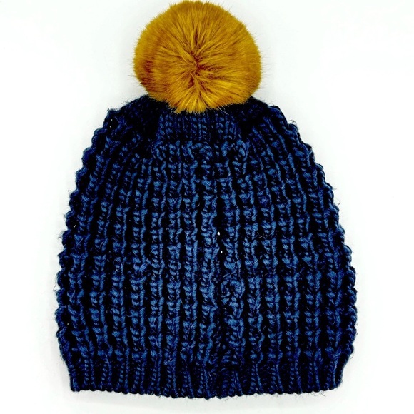 Kyi Kyi Canada Wool Blend Navy Pom Pom Beanie - Picture 3 of 8